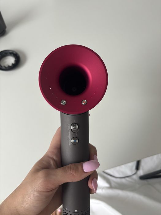Secador de cabelo Dyson Supersonic com caixa e acessorios originais!