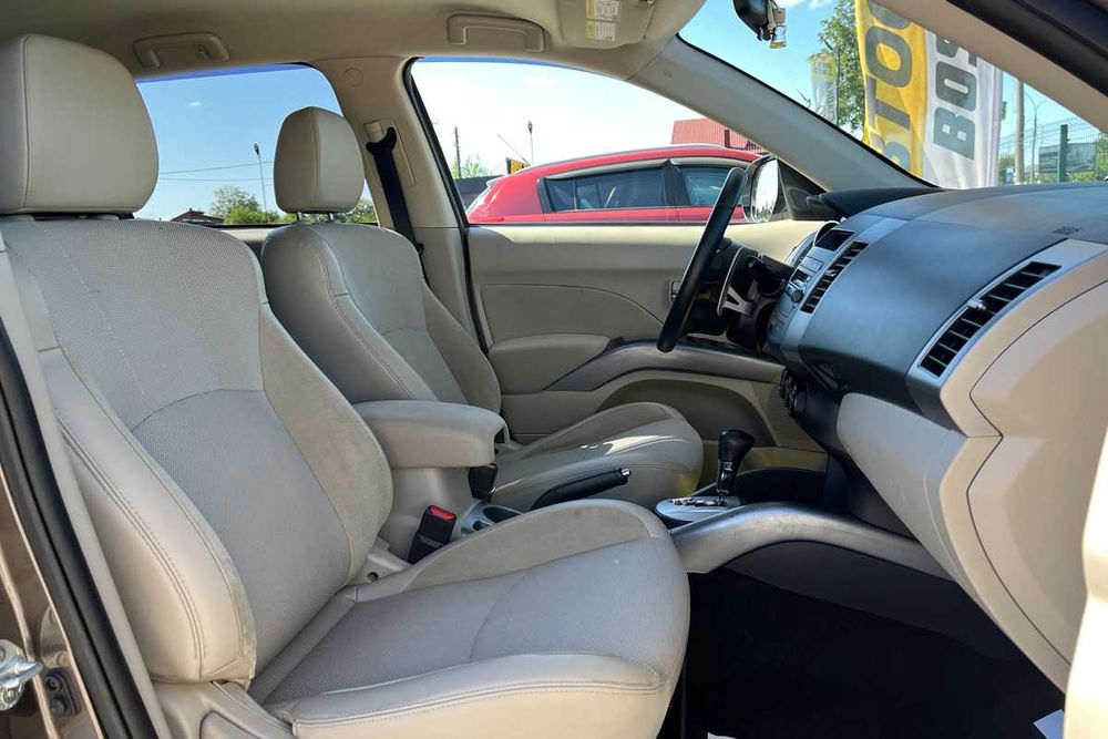 Mitsubishi Outlander 2011