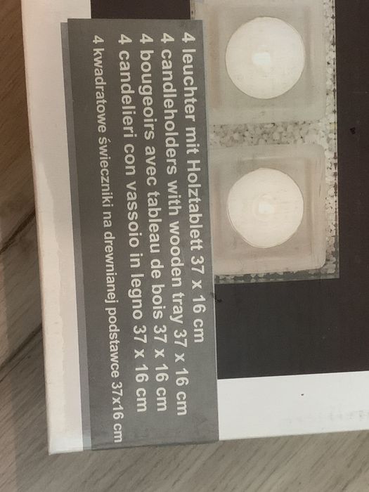 Świeczniki na Drewnianej Podstawce
