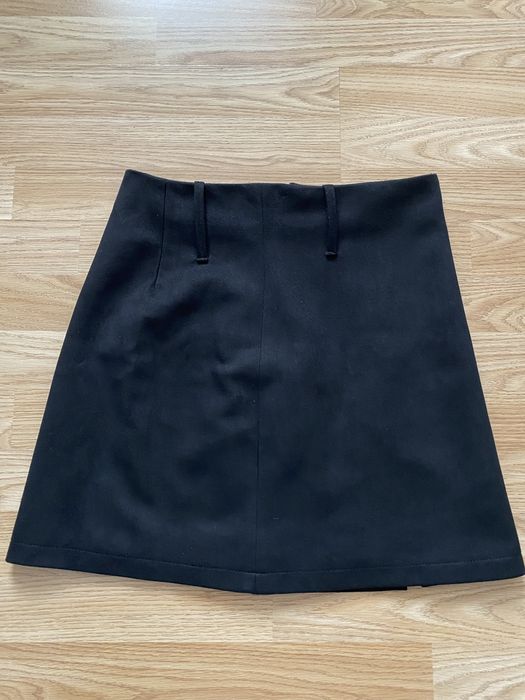 Спідниця чорна коротка