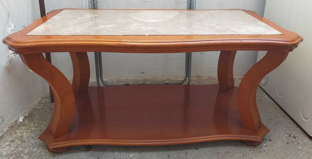 Mesa de apoio em madeira