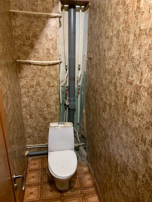 Світла 3-кімн сталінка 73 м², 3 поверх, центр 9 кв. ЮГОК, без ріелтора