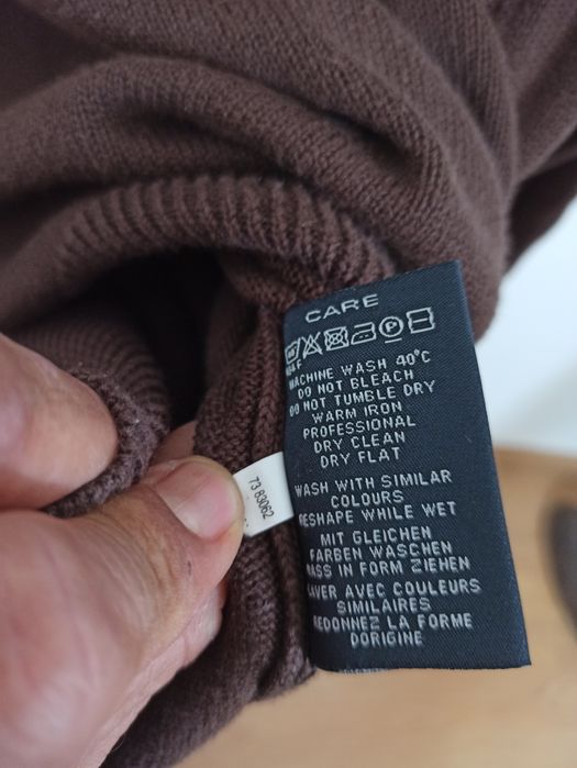 Sweater Gant cor castanho escuro