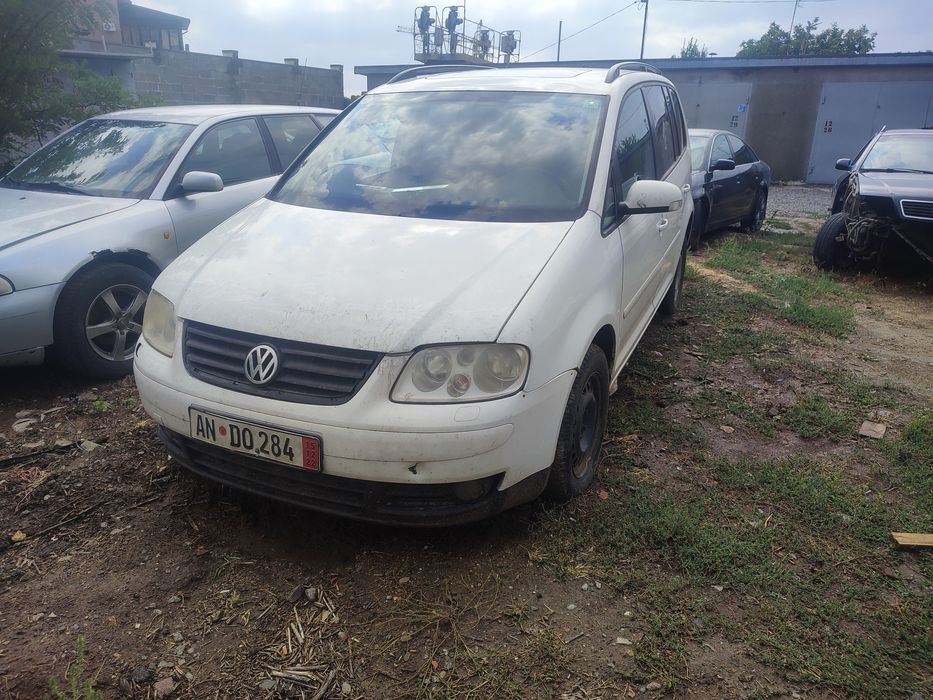 Разборка Volkswagen touran 2.0tdi AZV