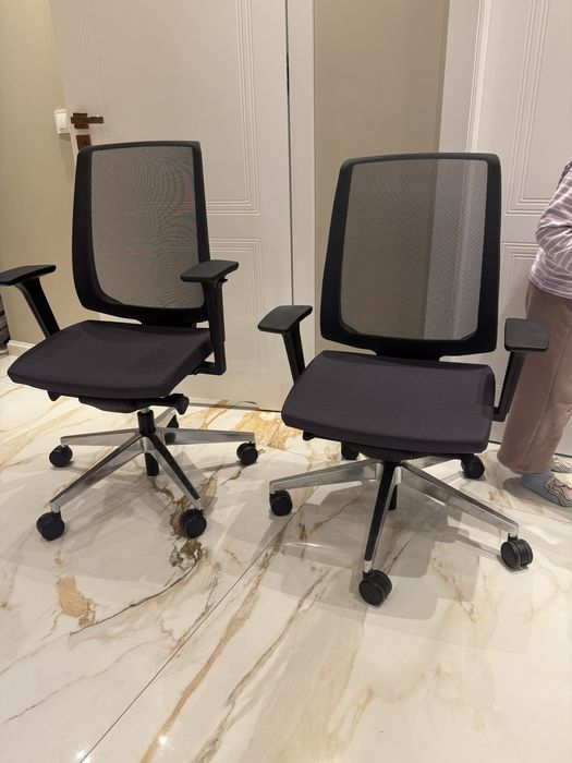 DWA fotele biurowe  OKAZJA