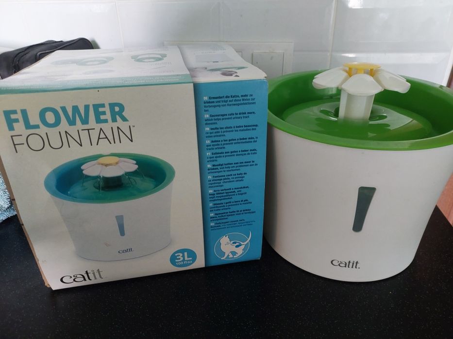 Автоматична поїлка -Фонтанчик для котів Catit
