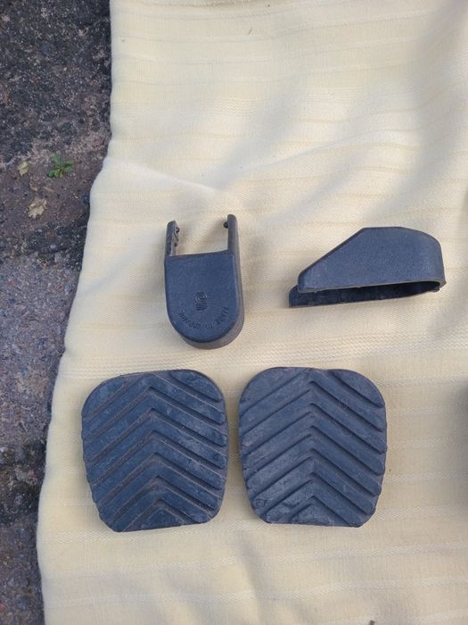 Тормозные шланги,накладки на педали