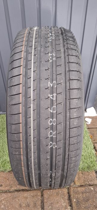 Opony letnie Yokohama advan  225/55R18