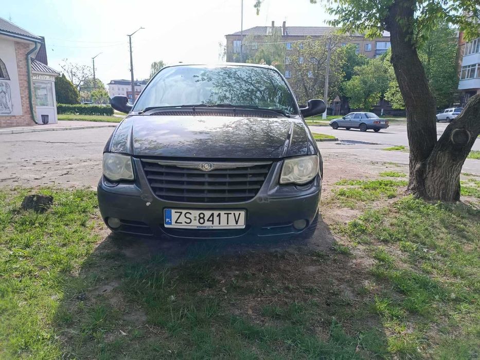 Chrysler Grand Voyager 2004 2,8AT. Добрий стан.