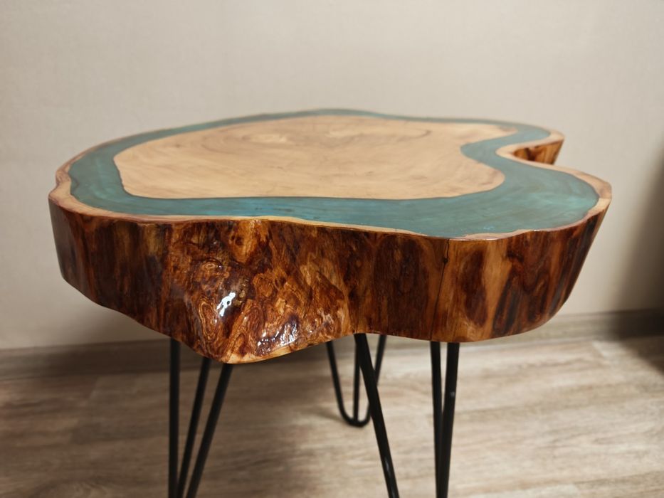 Кофейный столик прикроватный ручной работы из эпоксидной смолы