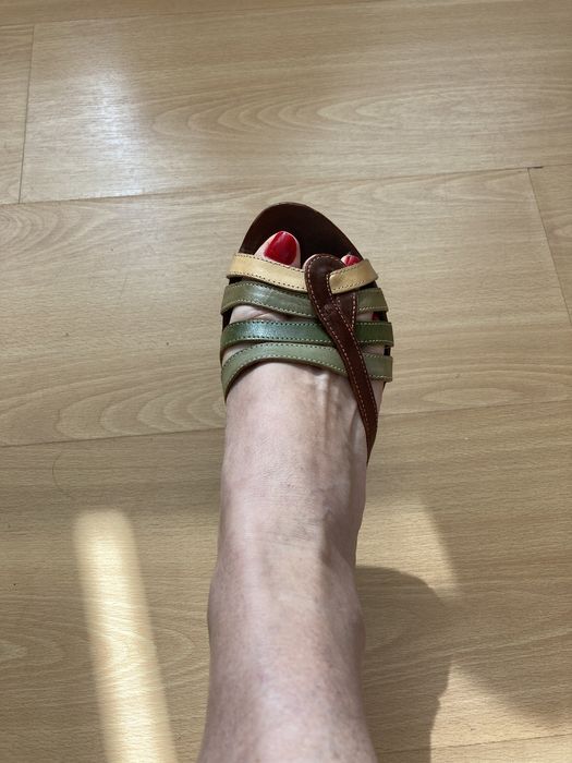 Elegantes Sandálias em pele