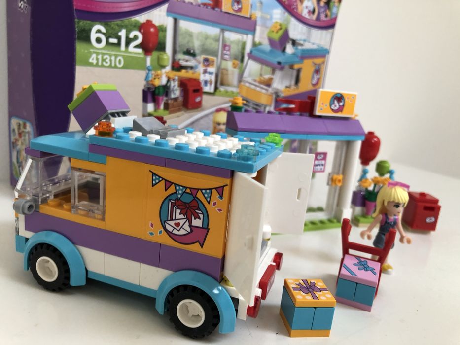 Lego Friends Dostawca upominków 41310
