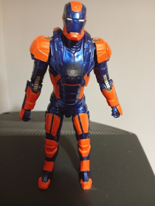 Marvel Legends iron man disco armor