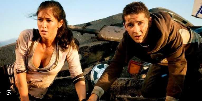 TRANSFORMERS (Michael Bay/Steven Spielberg) Megan Fox / Shia LaBeouf