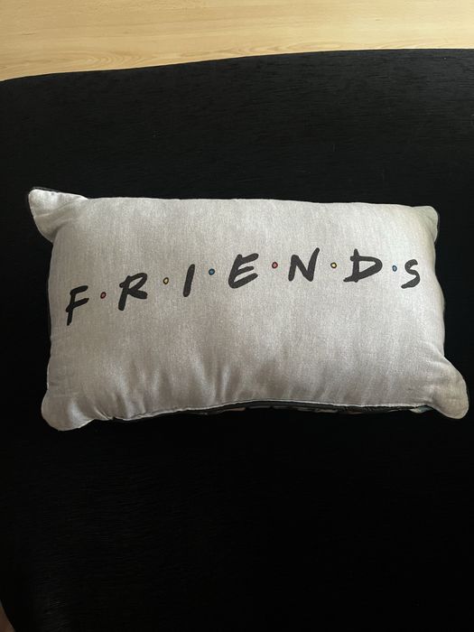 Almofada com motivo serie Friends