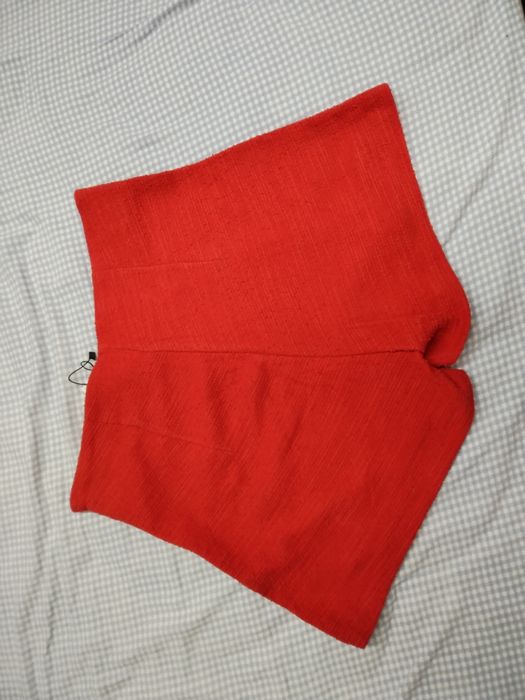 Calção vermelho Stradivarius tamanho 40 novo com etiqueta