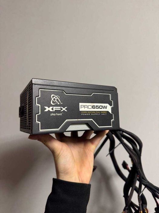 Блок живлення 650W XFX PRO 650W XPS-650W-SEW 80+bronze