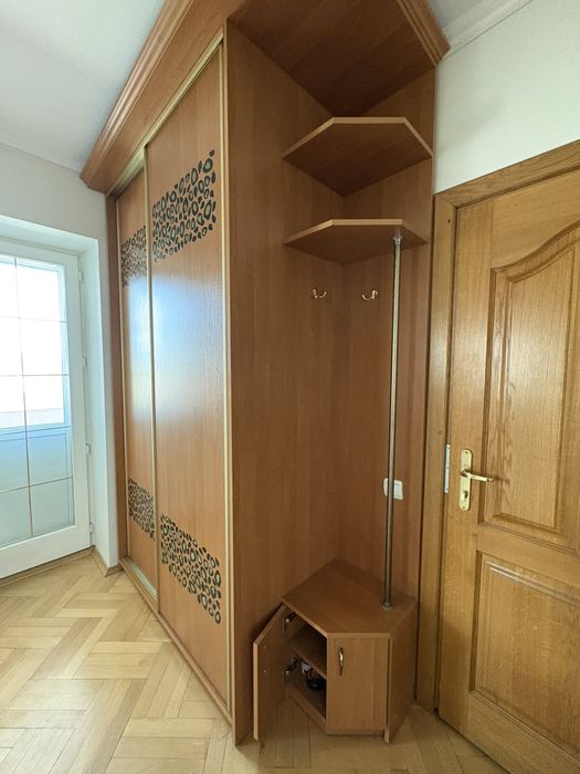 Продам шафу купе вживану