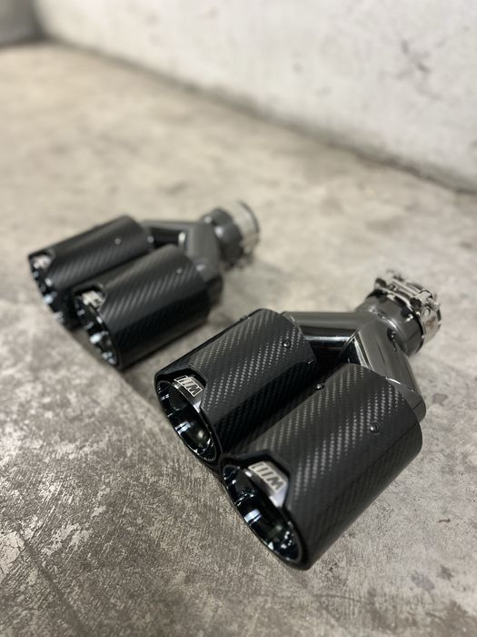 Подвійні насадки глушника BMW Карбон двойные на выхлоп глушителя бмв