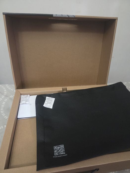 Portátil Gigabyte A16 2025 e Oculus Xreal XbX a01plus