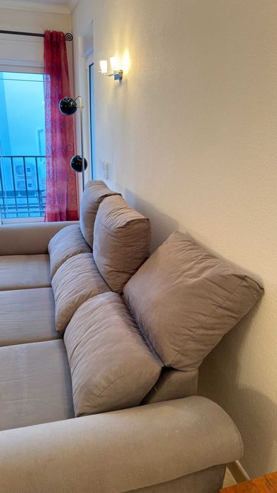 Sofá 3 lugares com assentos extensíveis – muito confortável