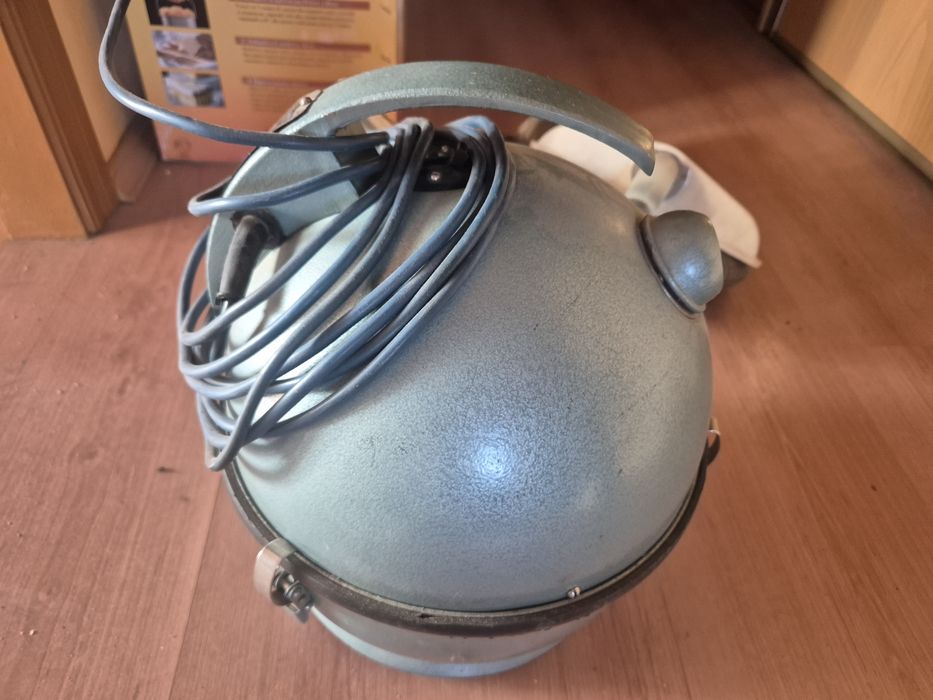 Пилосос ЕП-5 «Вихрь». Ссср

Виробник: Мелітопольський завод «Битмаш»