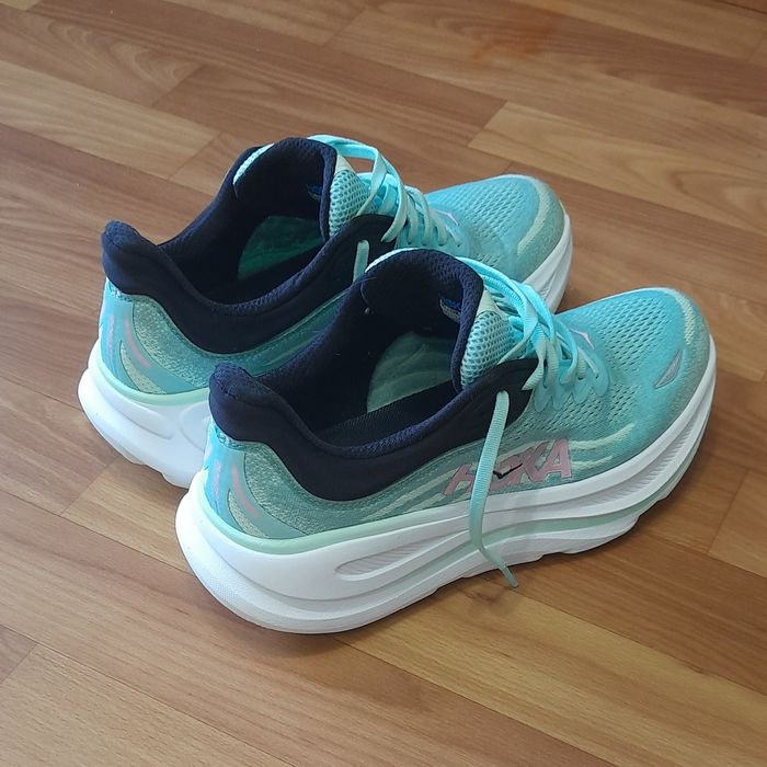 Кросівки Hoka Bondi 9
