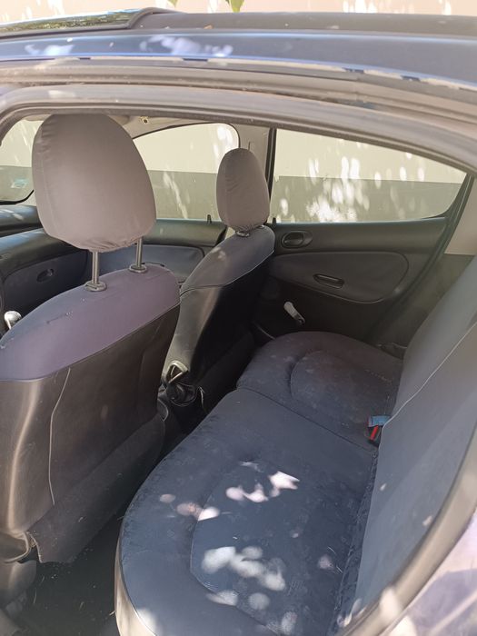 Peugeot 206 à venda