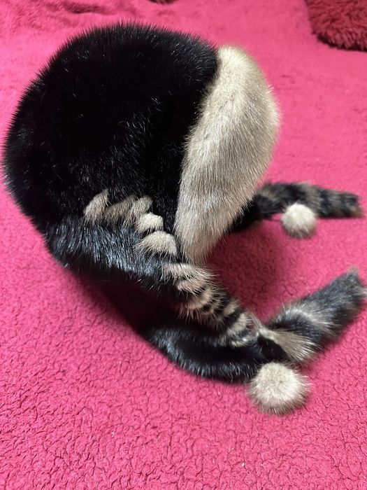 Продам норкову шапку