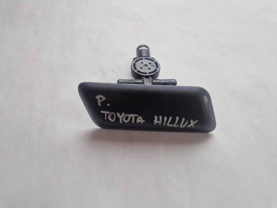 Toyota Hilux VII zaślepka dysza Oryginał Prawa