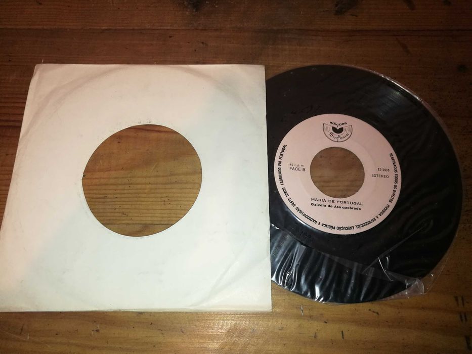 Maria de Portugal - Rosa Branca SINGLE