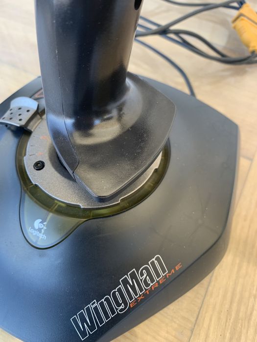 Logitech WingMan Extreme Digital 3D Joystick – 7 Buttons – Black64284592316546122