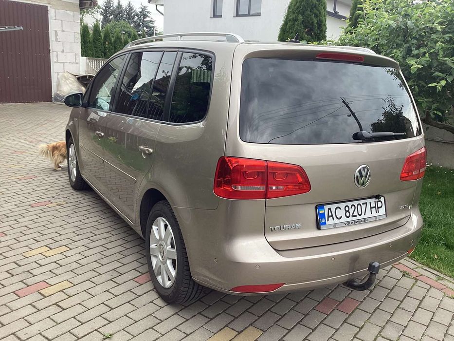 Продам свій автомобільVOLKSWAGEN TOYRAN