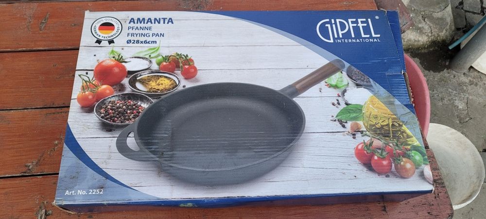 Чугунна сковорідка Gipfel. 28×6 см.
