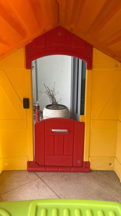 Casa de brincar semi-nova