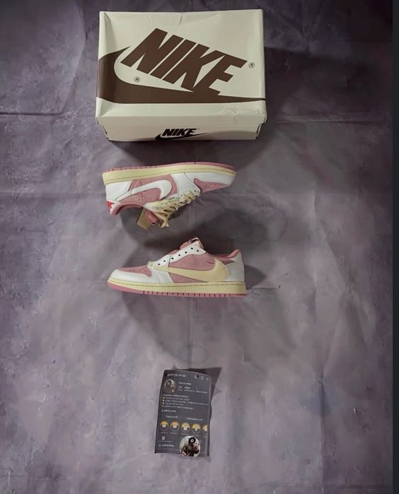 Travis Scoot Pink
