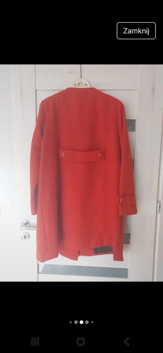 Płaszczyk damski w ceglastym kolorze
