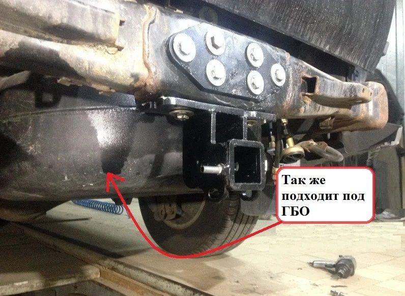 Фаркоп Toyota Land Cruiser 200, Lexus LX 570. Тойота Ленд Крузер 200