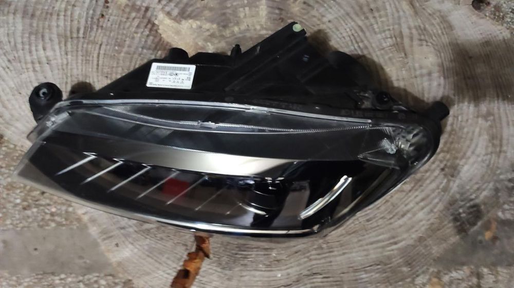 farol esquerdo bi-xenon led direcional Skoda Superb 3 cjx