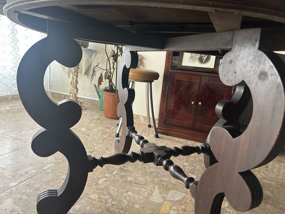 Vintage Extendable Table + 8 Chairs64740053743746122