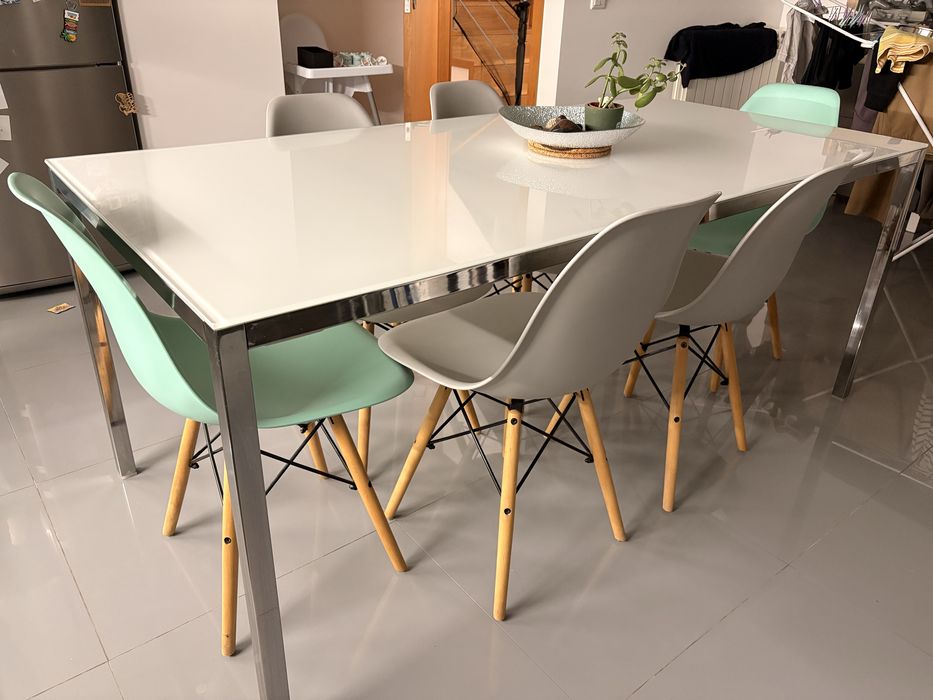 Mesa sala/cozinha c/ ou s/ cadeiras