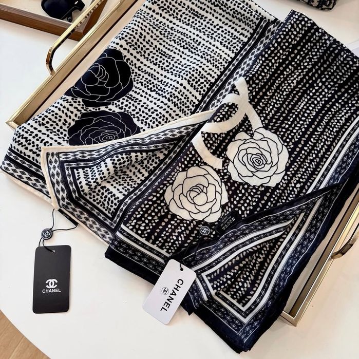 Apaszka Chanel 90x90 cm silk
