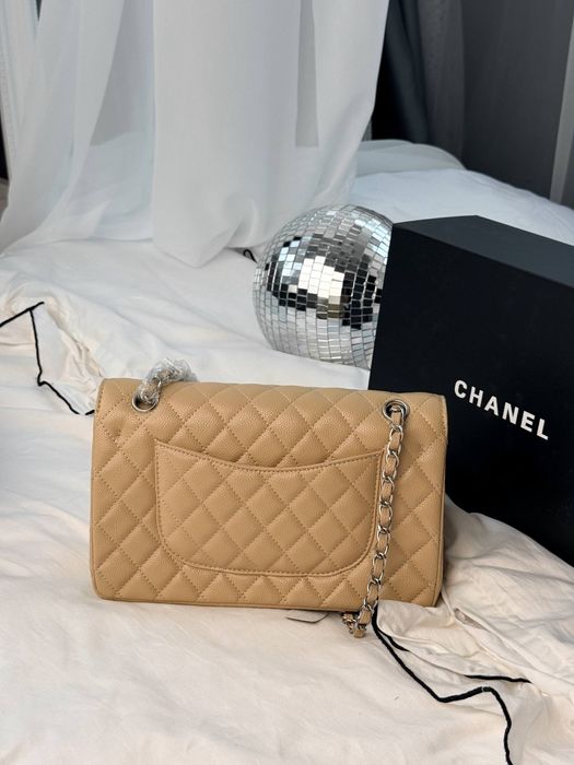 Сумка Chanel Classic Flap 25 Caviar Hardware бежева