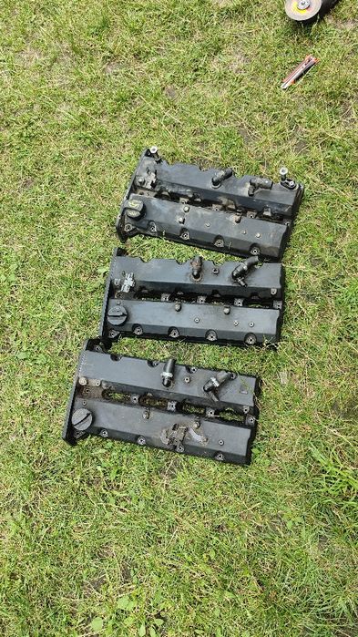 Клапанна кришка в гарному стан Hyundai Terracan 2.9 j3 Carnival карнав