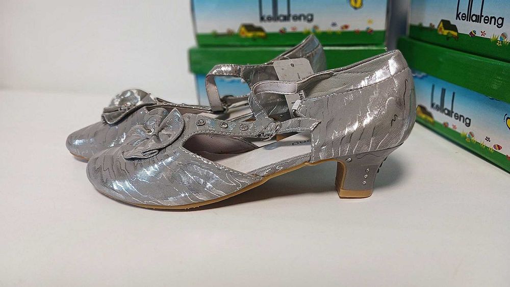 Стильные  нарядные туфли для девочек Kellalteng 6 цветов размеры новые