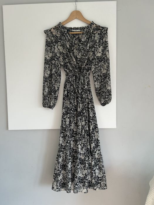 Długa sukienka  Mango S