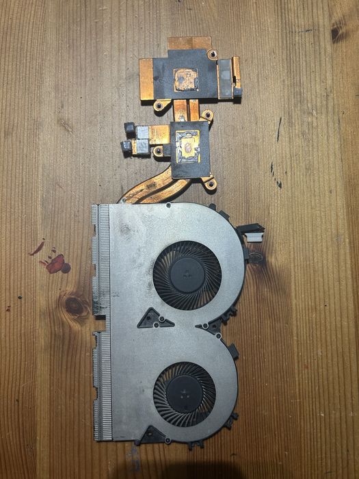 Chlodzenie Lenovo IdeaPad 700-15ISK.