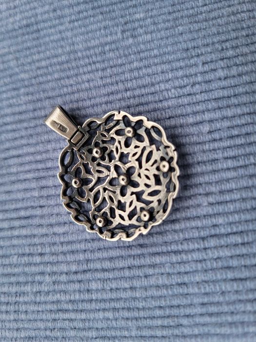 Zawieszka wisiorek - srebro - cyrkonie