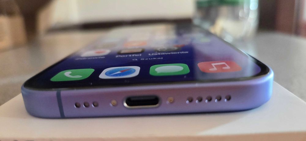Telefon iPhone 16