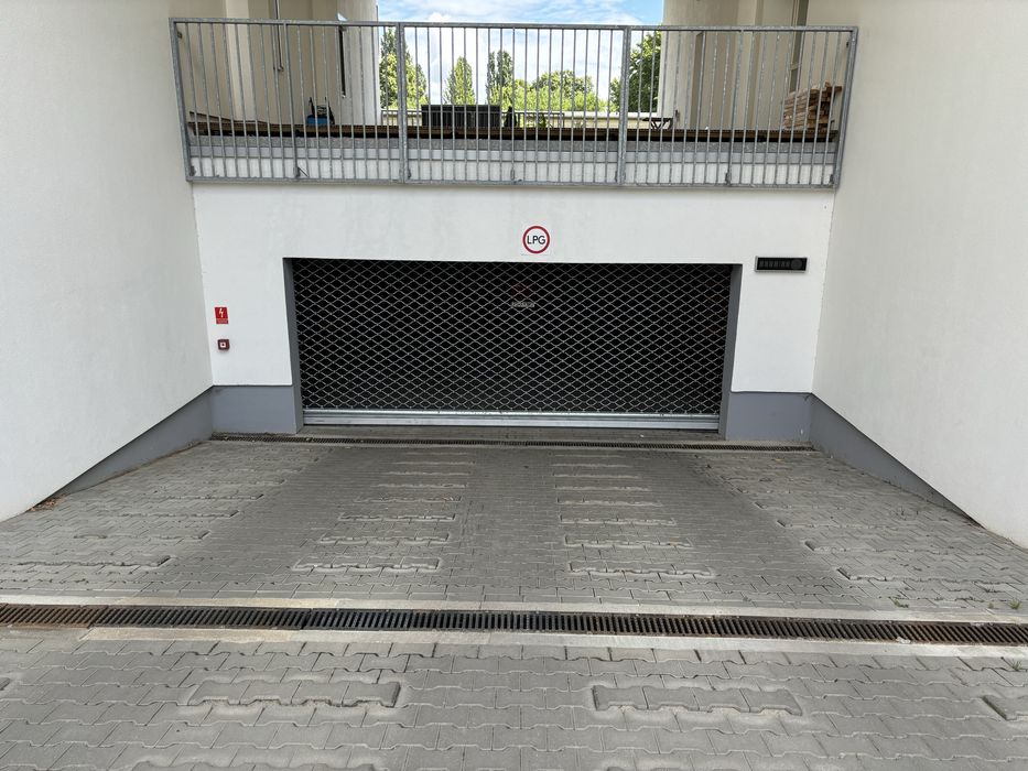 Miejsce postojowe Garaż Sosabowskiego Szczecin Pogodno Faktura - Widok 3